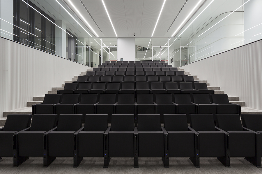 Instalación de Butacas para Auditorios y Graderíos